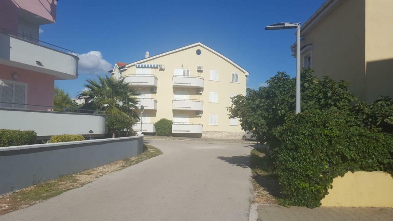 Zagi Apartment Povljana Exterior photo